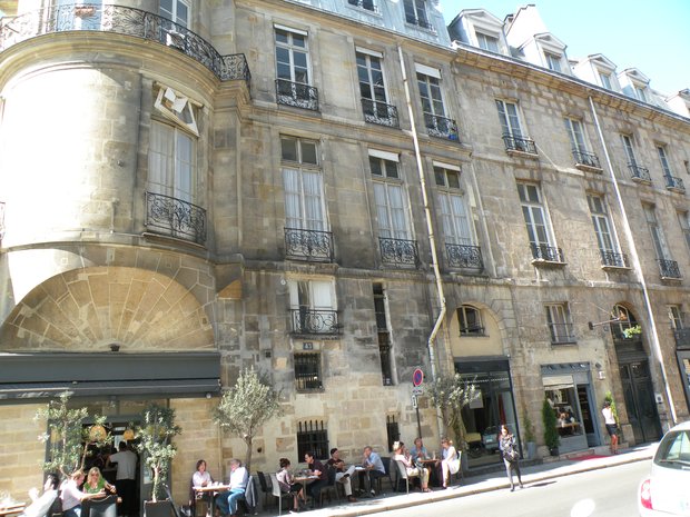  immeuble ancien, rue Croix des petits Champs